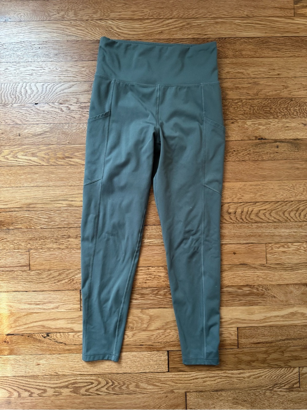 American Eagle Olive Green The Everything Pocket Legging, Size Medium